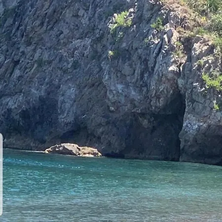 L'ancora * SantʼAlessio Siculo